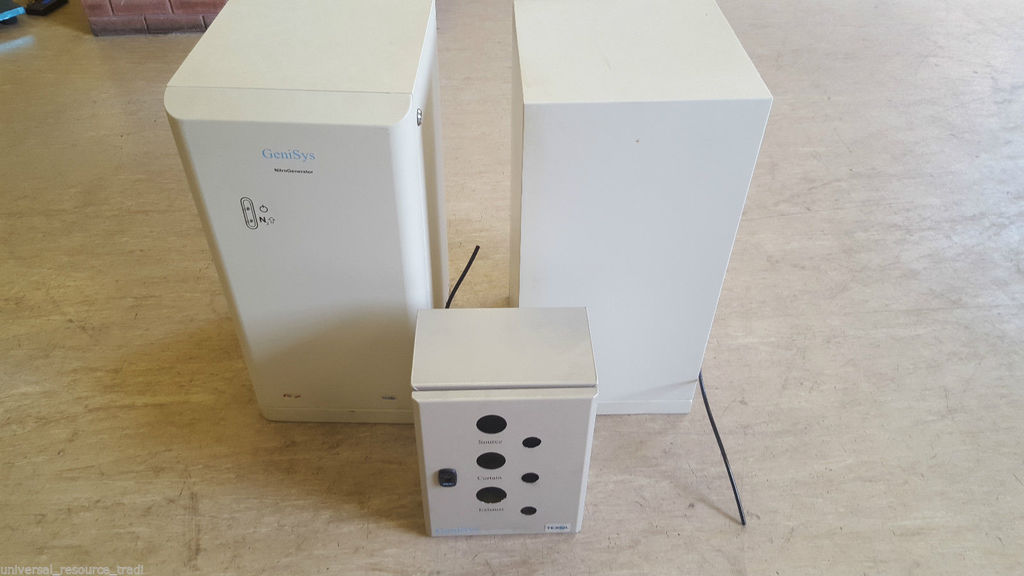 Image of Nitrogen Generator and LCMS Generator