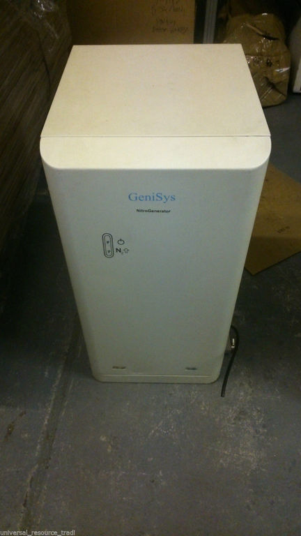 Image of Nitrogen Generator and LCMS Generator