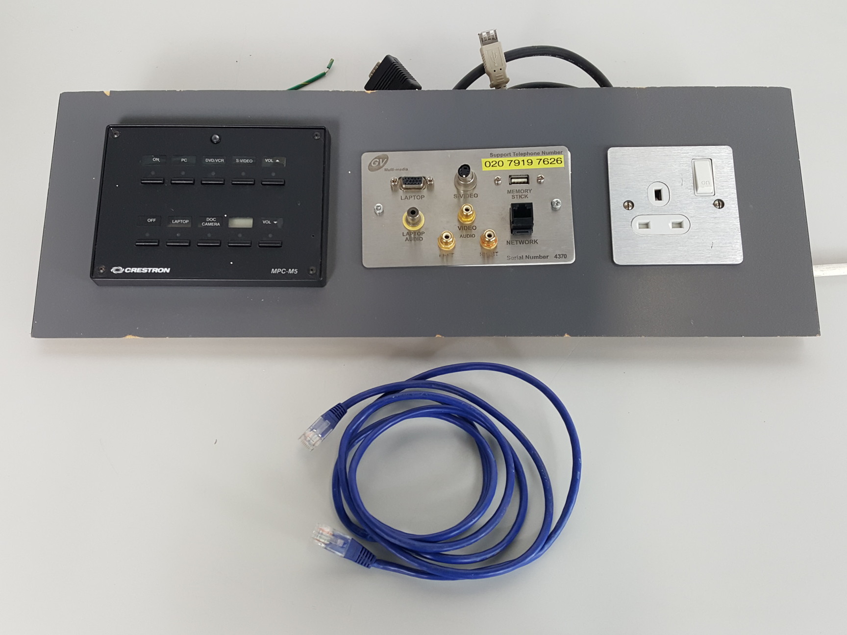 Image of Crestron MPC-M5, GV Multimedia and Single Power Socket + Mounting Panel