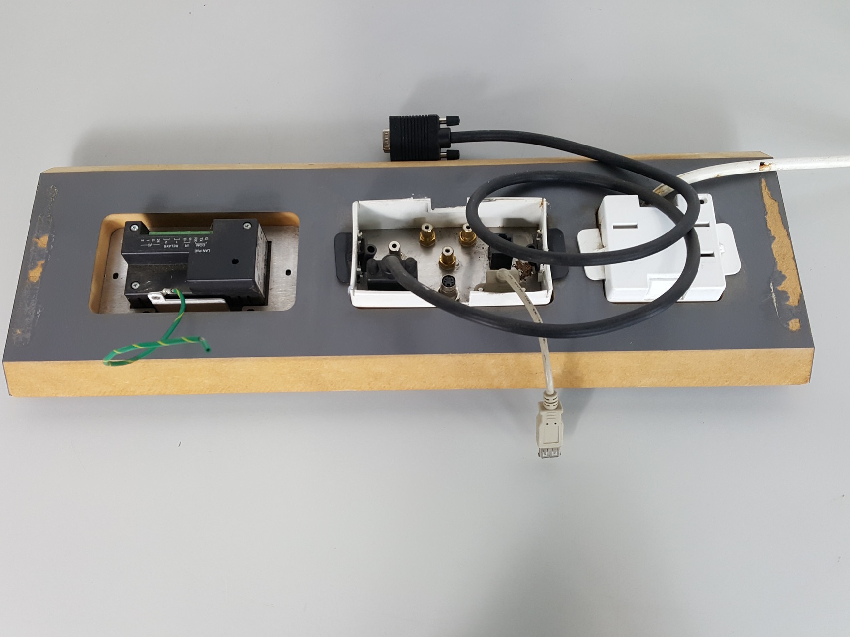 Image of Crestron MPC-M5, GV Multimedia and Single Power Socket + Mounting Panel