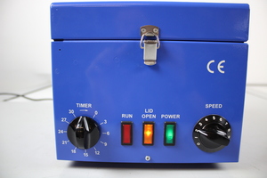 Thumbnail image of Capricorn Laboratory Equipment Centrifuge CEP2000