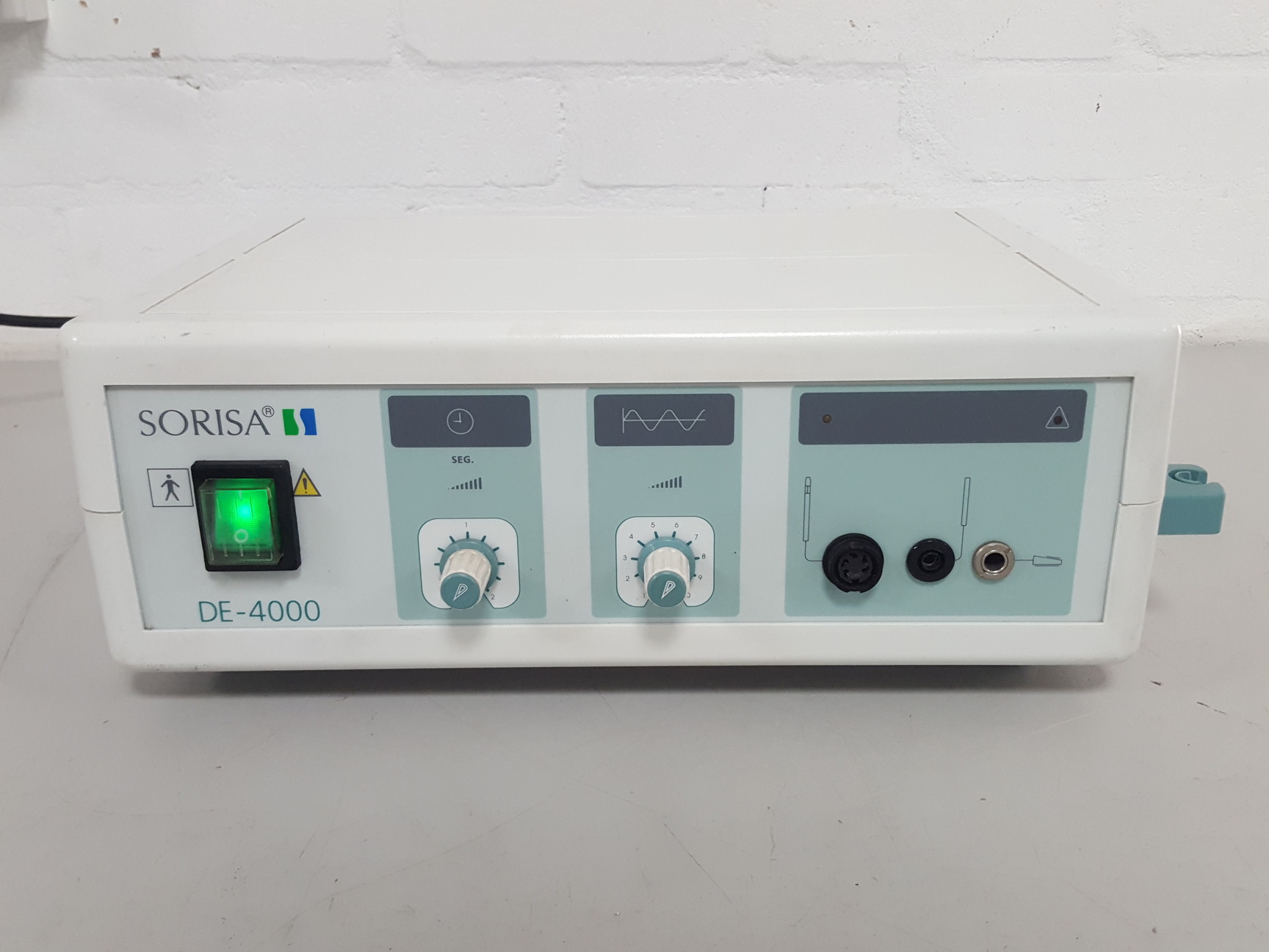 Image of Sorisa Beauty Solutions Esthetique Technologies DE-4000 Electrolysis Machine