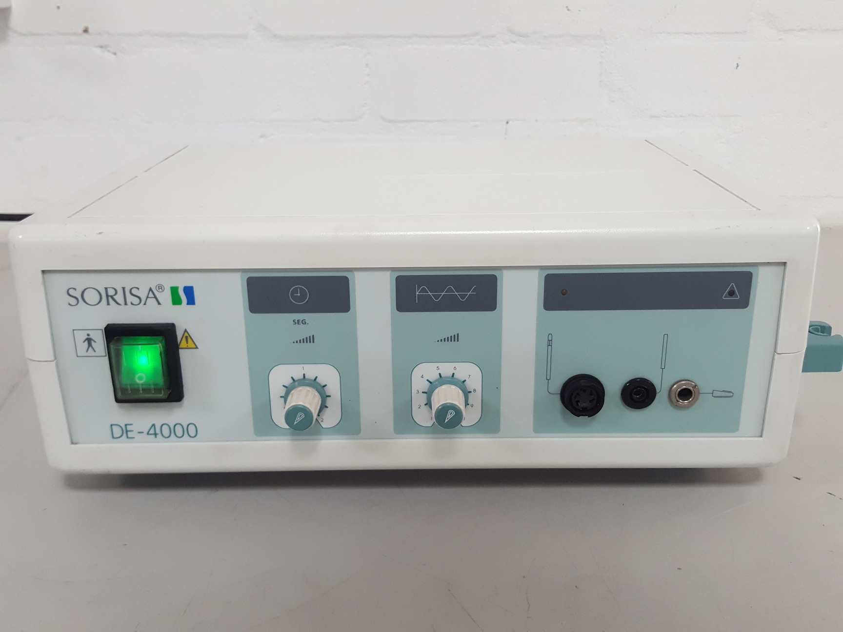 Image of Sorisa Beauty Solutions Esthetique Technologies DE-4000 Electrolysis Machine