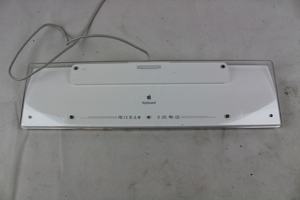 Image of Apple keyboard A1048