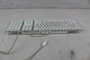 Thumbnail image of Apple keyboard A1048