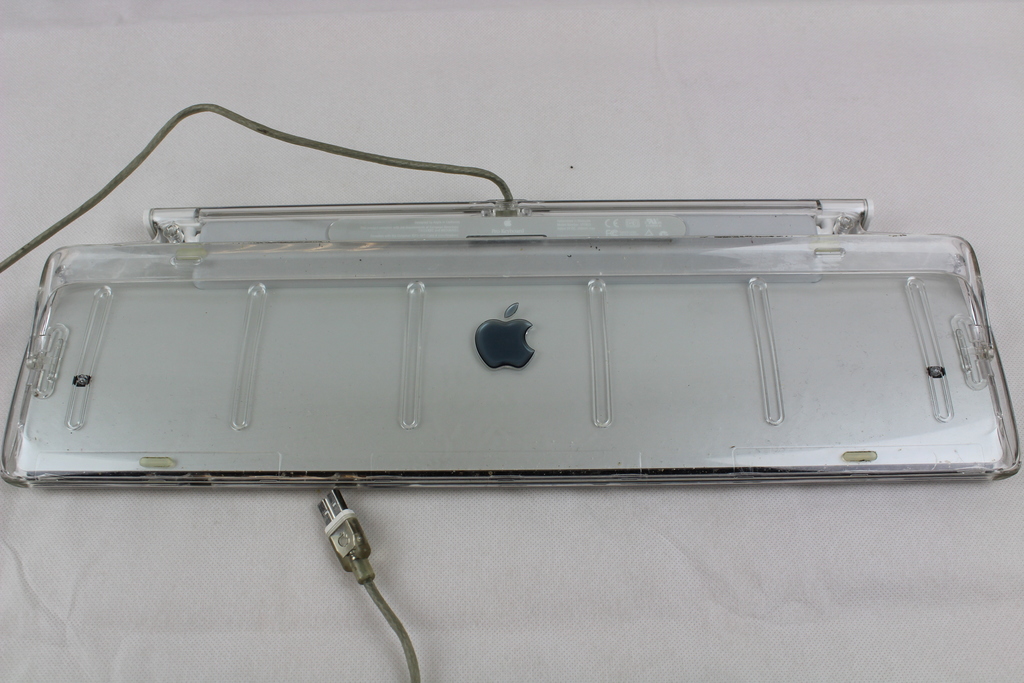 Image of Genuine Apple M7803 Wired USB Keyboard