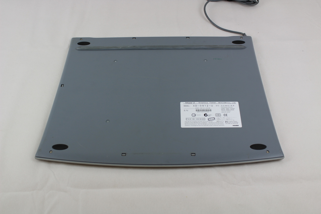 Image of Wacom Intous 2 Graphic Tablet Model: XD-0912-U with Stylus