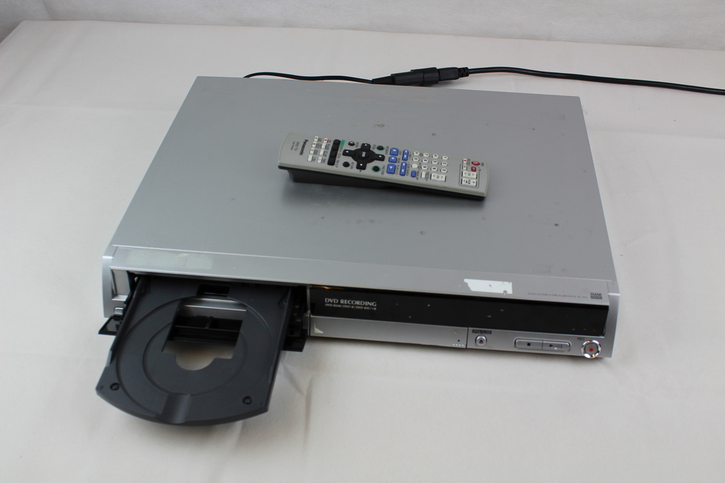 Panasonic DVD Recorder DMRES10 with Original Remote