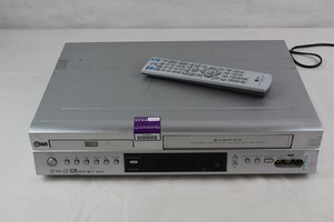 Thumbnail image of LG DV1010 DVD and VHS Combo