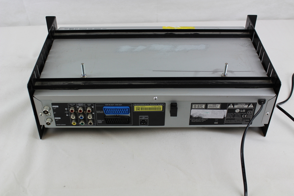 Image of LG DVC 9800 VHS VCR Video Recorder DVD Player Combi Combo Silver in Server Rack