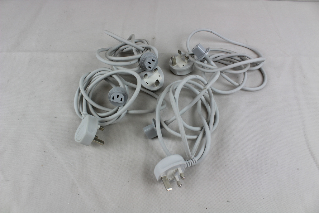 Image of 4 Genuine Apple power cables