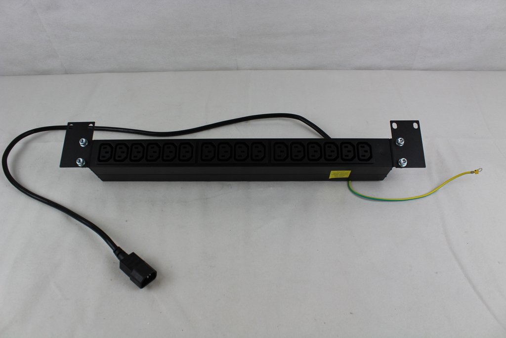 Image of Server Rack 10A PDU Power Distribution Unit 16 x C13 Outlet Ports 4 std 3 pin