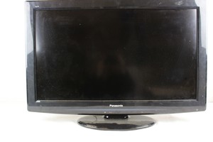 Thumbnail image of Panasonic Viera 32" LCD TV TX-L32520B Spares or Repair