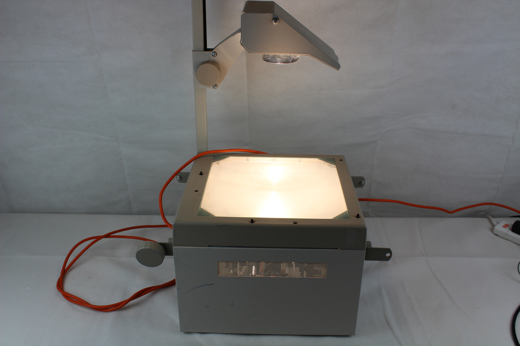 Image of Vega Overhead Projector