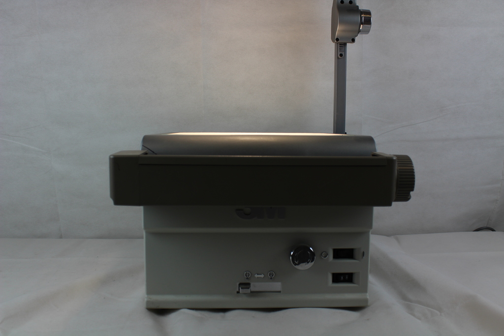 Image of 3M 1750 Overhead Projector