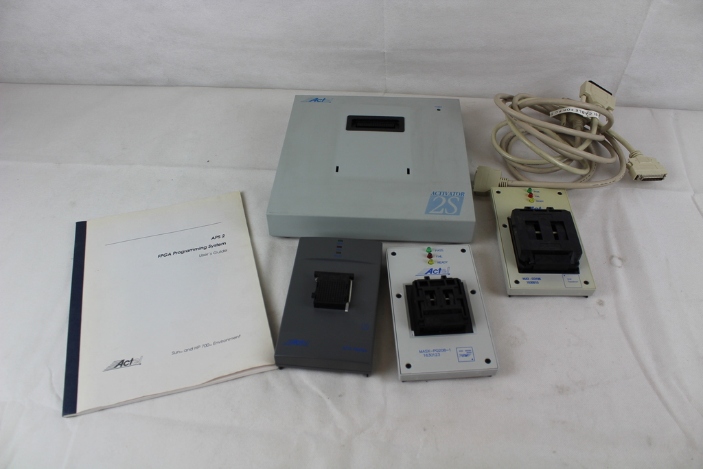 Image of Actel Activator 2S Device Programmer with MASX-PQ208-1, MA3-CQ196,ACT2-100PGA 