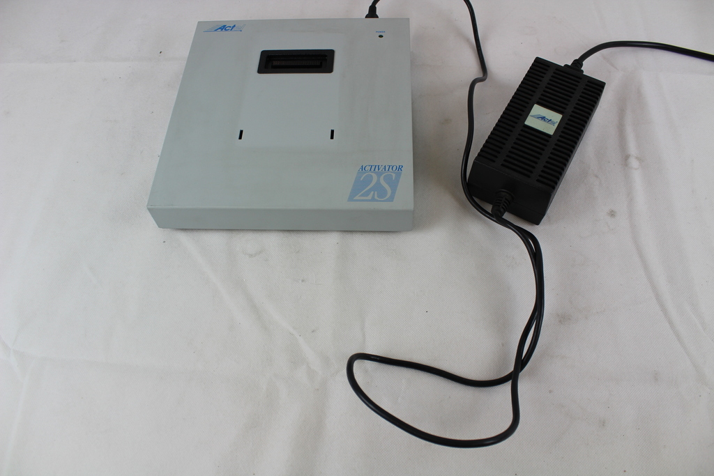 Image of Actel Activator 2S Device Programmer with MASX-PQ208-1, MA3-CQ196,ACT2-100PGA 