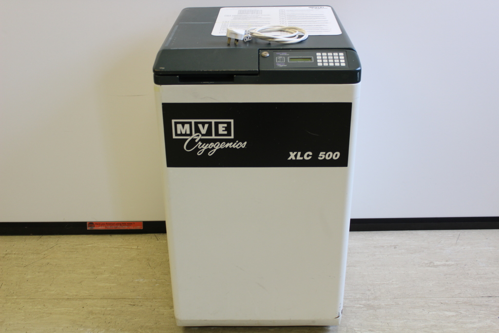 Image of MVE Cryogenics XLC 500 with TEC 2000 System Monitor