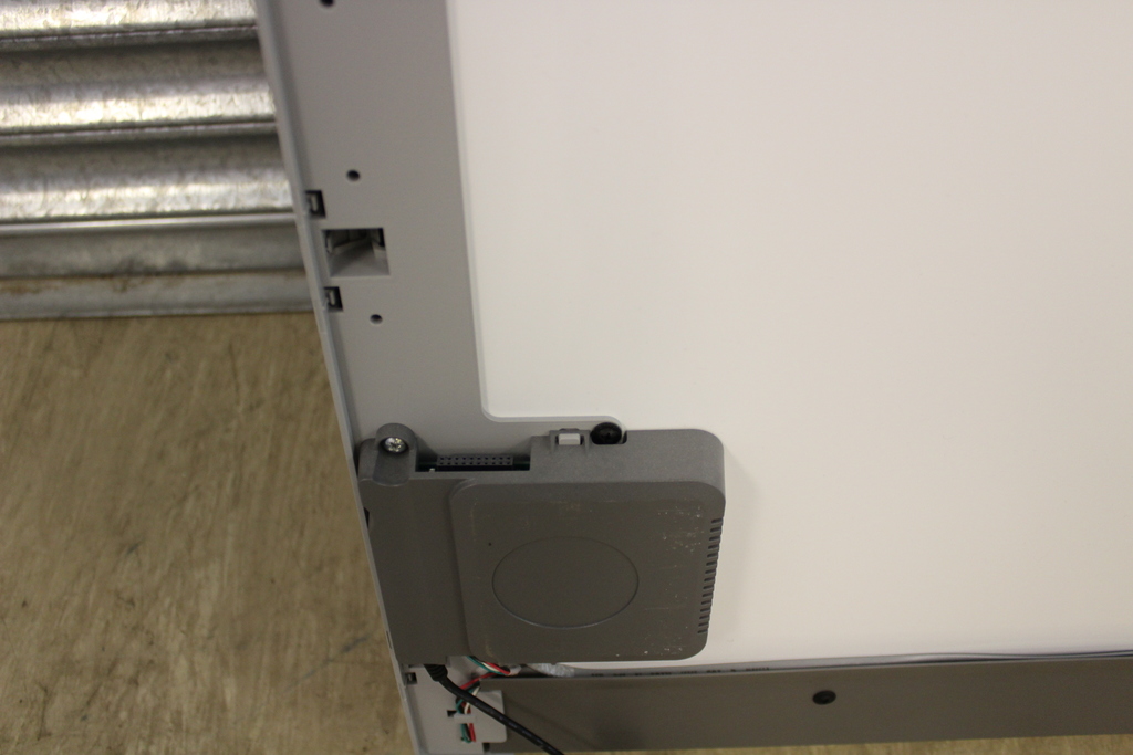 Image of SmartBoard (205cm diagnally)  with Tray and Wall Mount Brackets