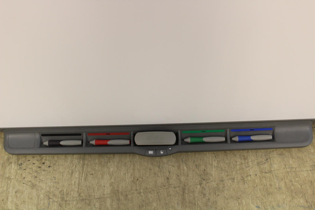 Image of SmartBoard (205cm diagnally)  with Tray and Wall Mount Brackets