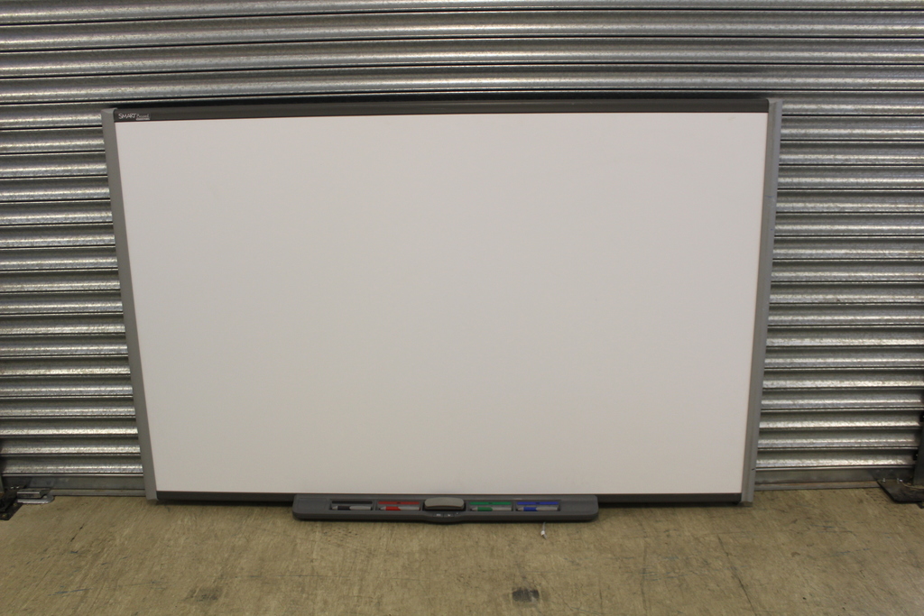 Image of Smartboard (230cm diagonally) with Tray, Pens, Eraser and Wall Mount Brackets 