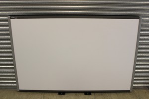 Thumbnail image of Smartboard (230cm diagonally) with Tray, Pens, Eraser and Wall Mount Brackets 