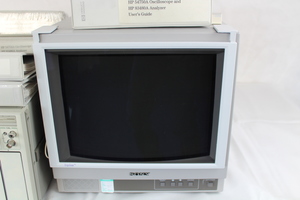 Thumbnail image of Hewlett-Packard 54750A Digitizing Oscillscope with Sony SSM-14N5E Monitor