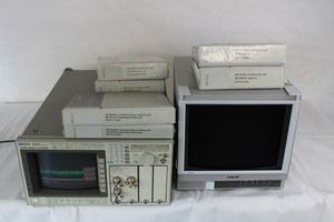 Thumbnail image of Hewlett-Packard 54750A Digitizing Oscillscope with Sony SSM-14N5E Monitor