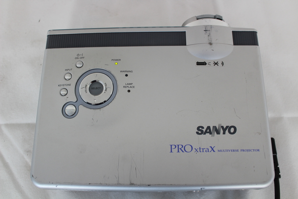 Image of PRO xtraX Multiverse Projector PLC-XU50