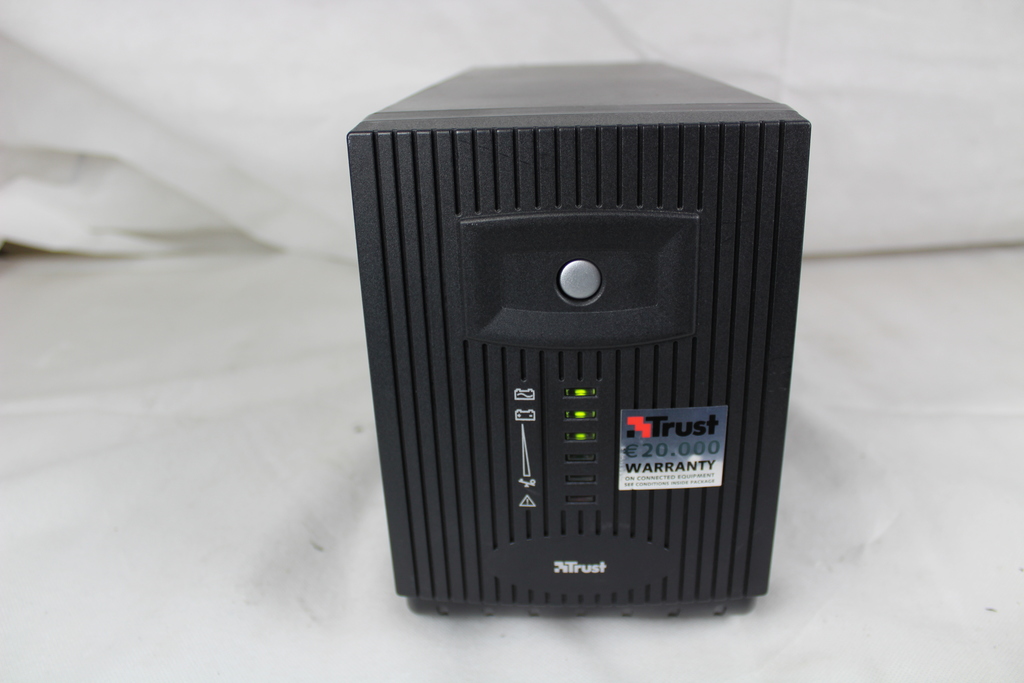 Image of Universal Power Supply