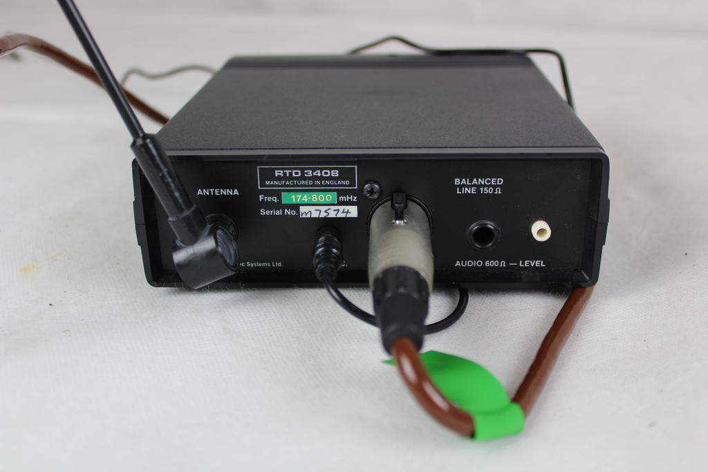 Image of SM58 Wireless Microphone + Receiver + Case