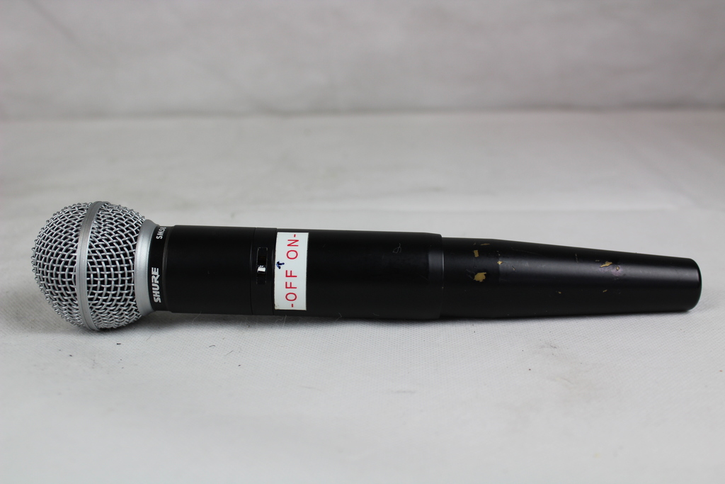 Image of SM58 Wireless Microphone + Receiver + Case