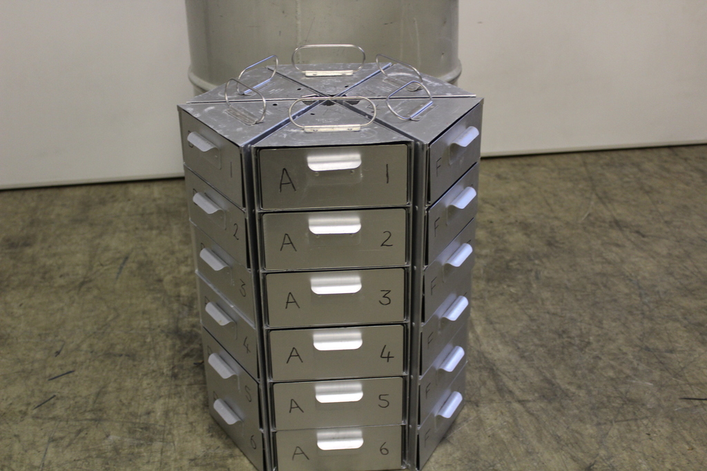Image of Liquid Nitrogen Refrigerator
