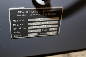 Thumbnail image of G25 Incubator Shaker