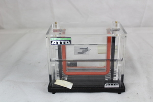 Thumbnail image of Electrophoresis Vertical Tank