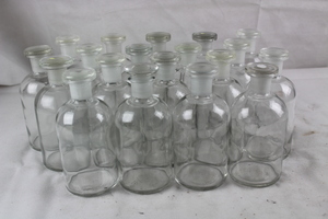 Thumbnail image of Vintage 500ml Glass Lab Bottle, Apothecary Bottle