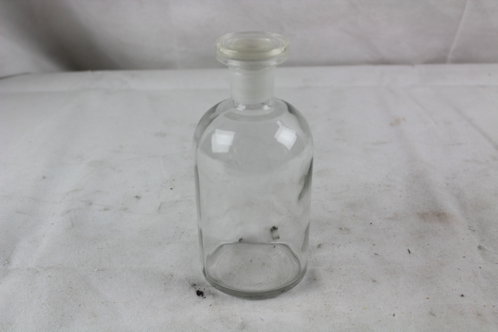 Image of Vintage 500ml Glass Lab Bottle, Apothecary Bottle