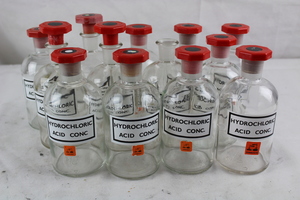 Thumbnail image of Vintage 500ml Hydrochloric Acid Conc Bottle, Apothecary Bottle