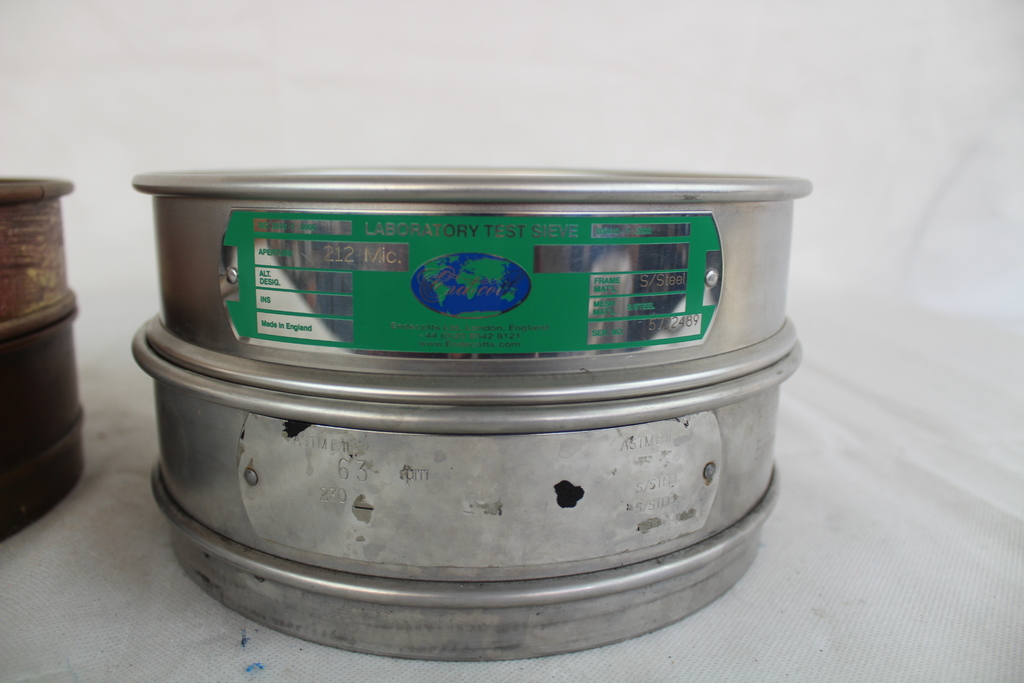 Image of 4 Laboratory Sieves, 21.5cm  diameter & 5cm internal depth Lab Equipment