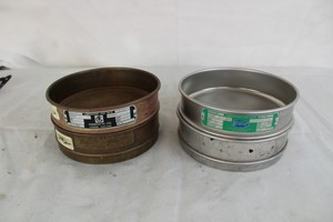 Thumbnail image of 4 Laboratory Sieves, 21.5cm  diameter & 5cm internal depth Lab Equipment