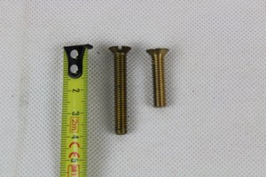 Thumbnail image of 9.4 Kilos of Brass Screws OBA x 11/2" CSK HD & OBA x 1" CSK HD