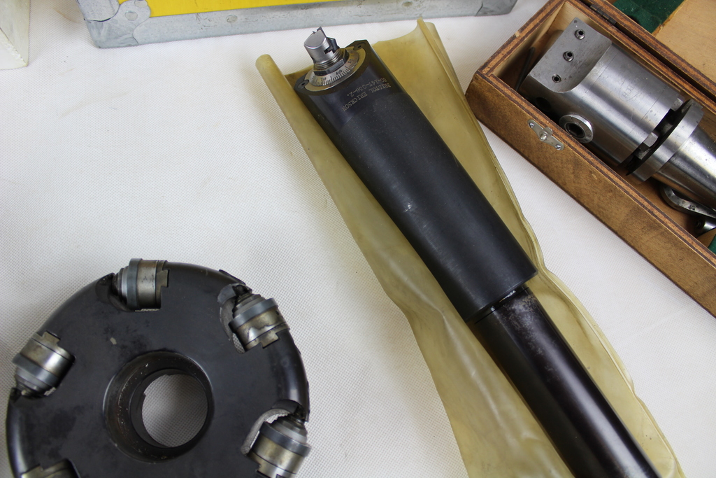 Image of High Precision Milling Chuck, Face Mills and Other Tools Job Lot