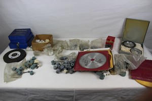 Thumbnail image of Mixed lot of diamond Cutting Wheels and Grinding Discs