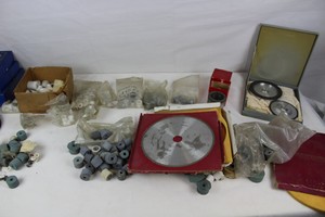 Thumbnail image of Mixed lot of diamond Cutting Wheels and Grinding Discs