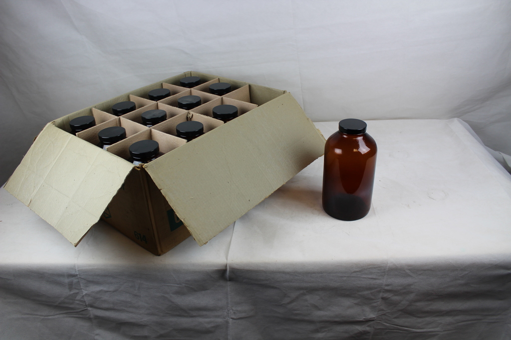 Image of 12 x Amber Glass 80 ounces Powder, 2500ml Bottles