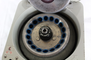 Thumbnail image of Centrifuge 5415C