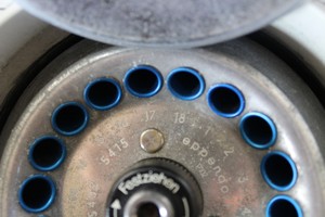 Thumbnail image of Centrifuge 5415C