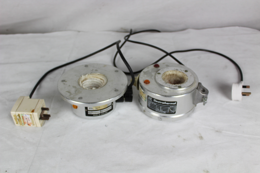 Image of 2 x Heating Mantles M101 and MR8421