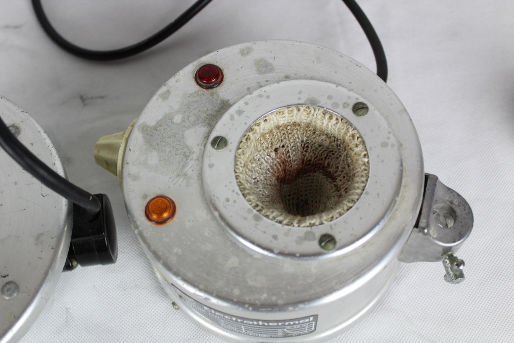 Image of 2 x Heating Mantles M101 and MR8421