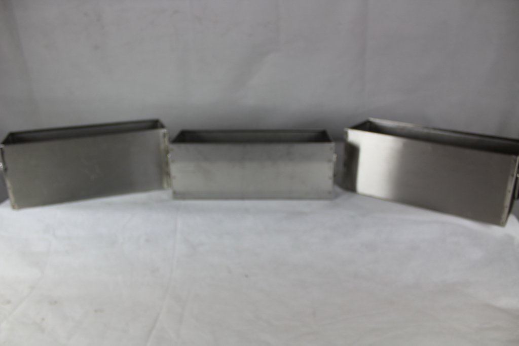Image of Set of 3 Heavy Duty Stainless Steel Planters with Handles 48 x 18 x 18 cm each 